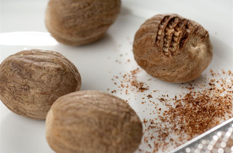 Nutmeg hero